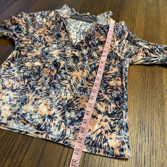 Free People Velvet Boho Animal Print Women's Blouse Size Medium Balloon Sleeves - Picture 9 of 11